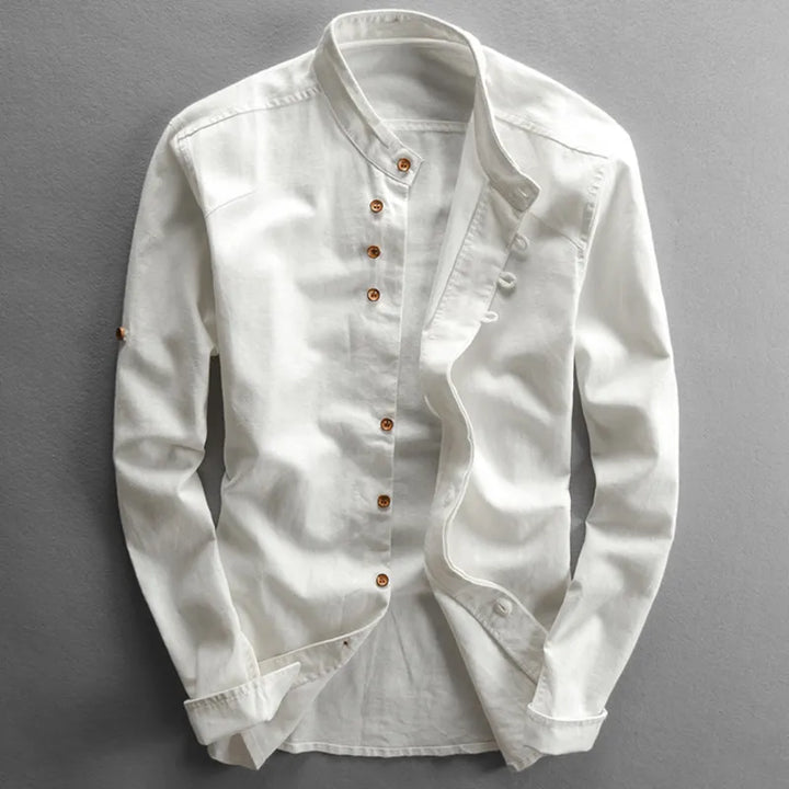 Stilfull Katana-stil herreskjorte med elegant snitt, ideell for et moderne business casual utseende.