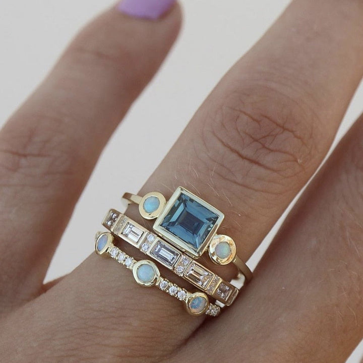 Nærbilde av boho statement ring, elegant og unikt design for kvinner.