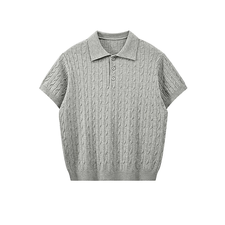 Klassisk kortermet strikket polo for herre. Elegant og komfortabel pikéskjorte for casual dager.
