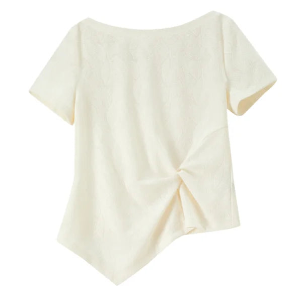 Feminine rosa off-shoulder topp for dame, kortermet design med drapert front og trendy twist-detaljer.
