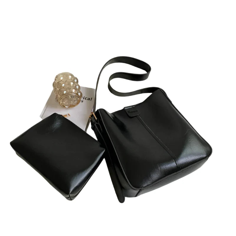 Dame skulderveske, vintage chic, i elegant design. Romslig håndveske perfekt for hverdagsbruk og alle anledninger.