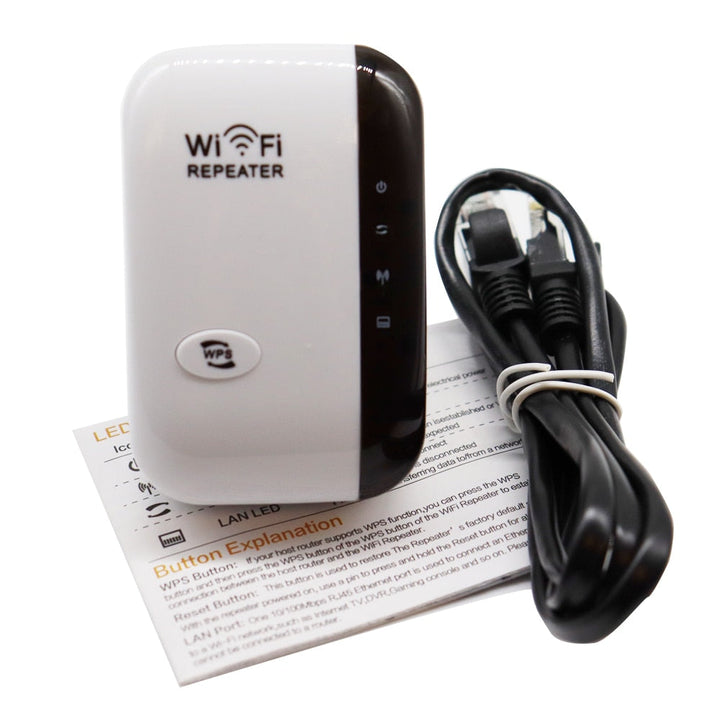 WiFi forsterker plugget inn i veggen, utvider trådløs nettverksdekning og forbedrer internetthastighet i hjemmet.
