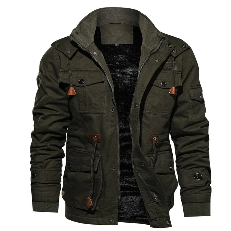 Varm herre parkas, robust vinterjakke med komfortabel hette, for kalde dager.