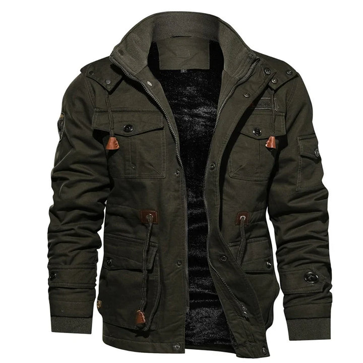 Varm herre parkas, robust vinterjakke med komfortabel hette, for kalde dager.