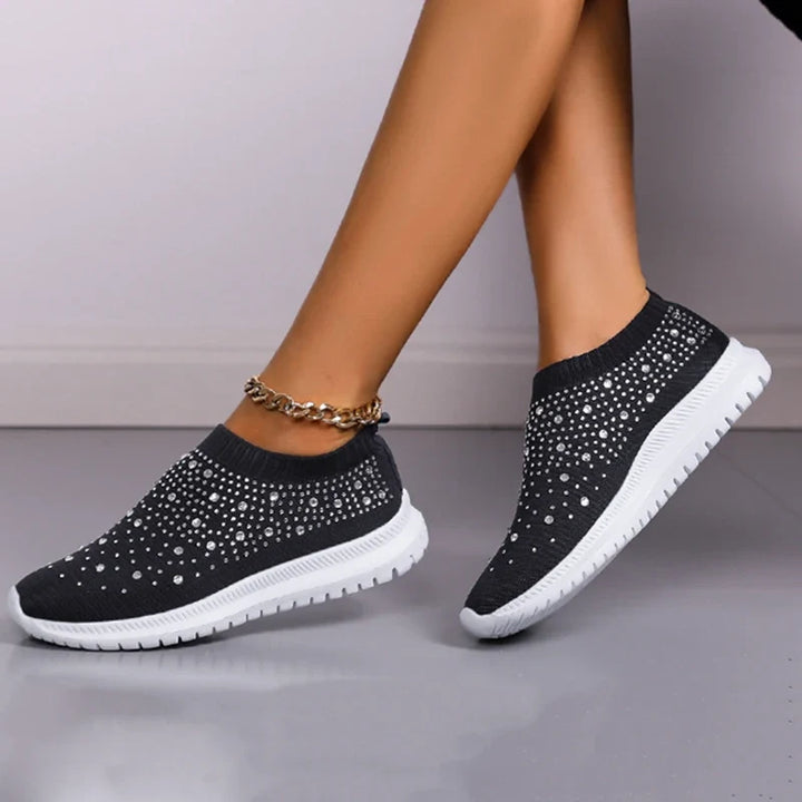 Stilige dame fritidssko. Kombinerer pustende komfort med elegant glitter og sporty design for kvinner.