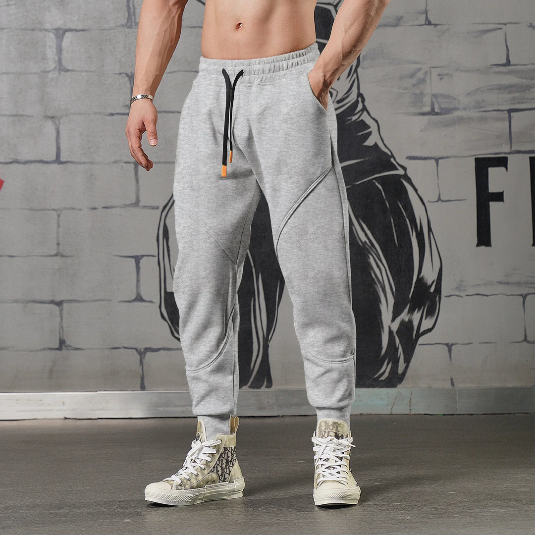 En moderne herrebukse, slim fit joggebukse for en sporty look.