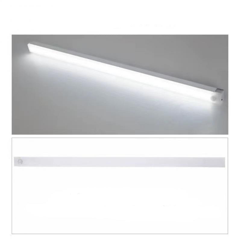 Praktisk trådløst LED-lys med bevegelsessensor. Oppladbart for smart belysning i korridor/garderobe.