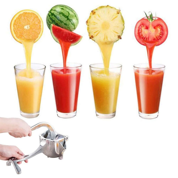 Fersk, hjemmelaget juice fra den manuelle fruktpressen; en sunn start på dagen.