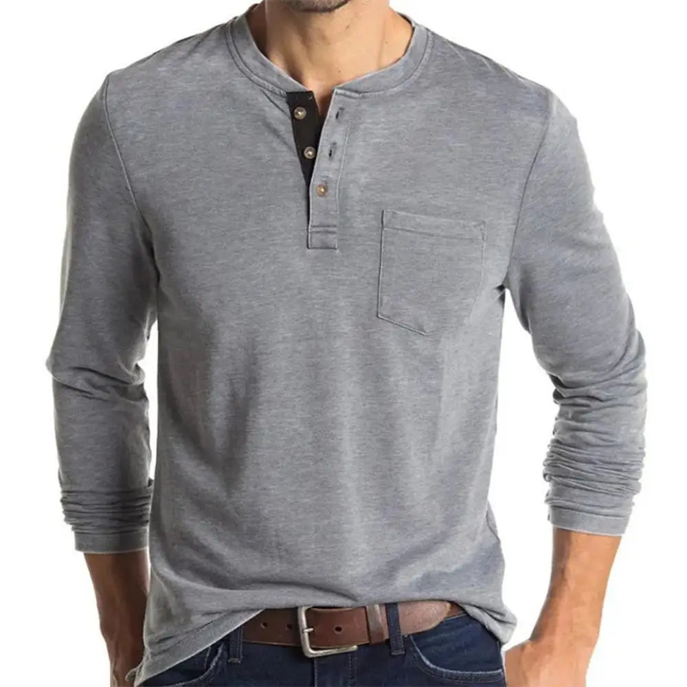 Enkel og elegant ensfarget langermet Henley t-skjorte for herre, med myk tekstur og brystlomme.