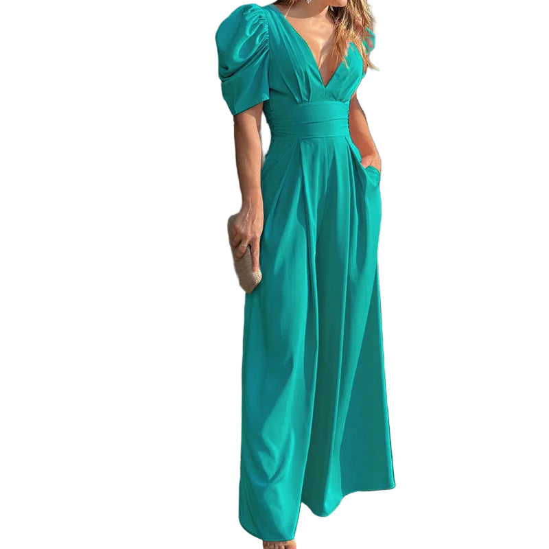 Elegant dame jumpsuit i tidløst design. Perfekt festantrekk for bryllup og formelle anledninger. Komfortabel og stilig.