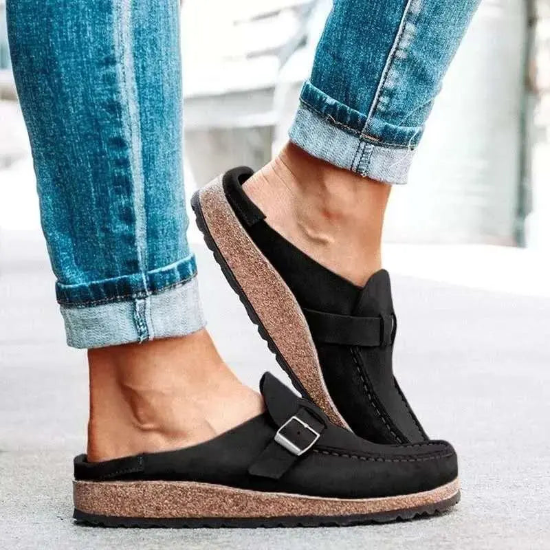 Trendy retro loafers for damer. Slip-on design med plattformsåle kombinerer stil og komfort som fottøy.