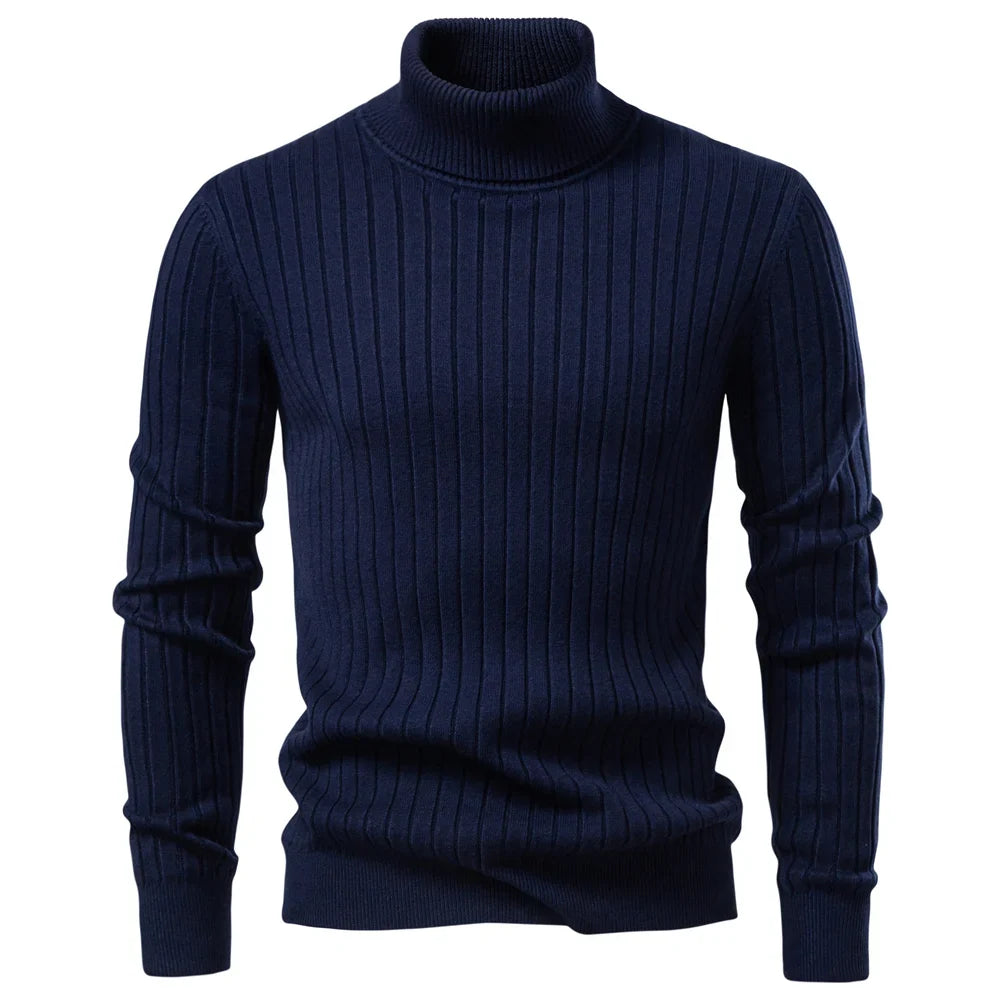 Stilig herregenser i varm ullblanding med høy hals. Perfekt strikket vintergenser for menn, komfortabel og elegant.