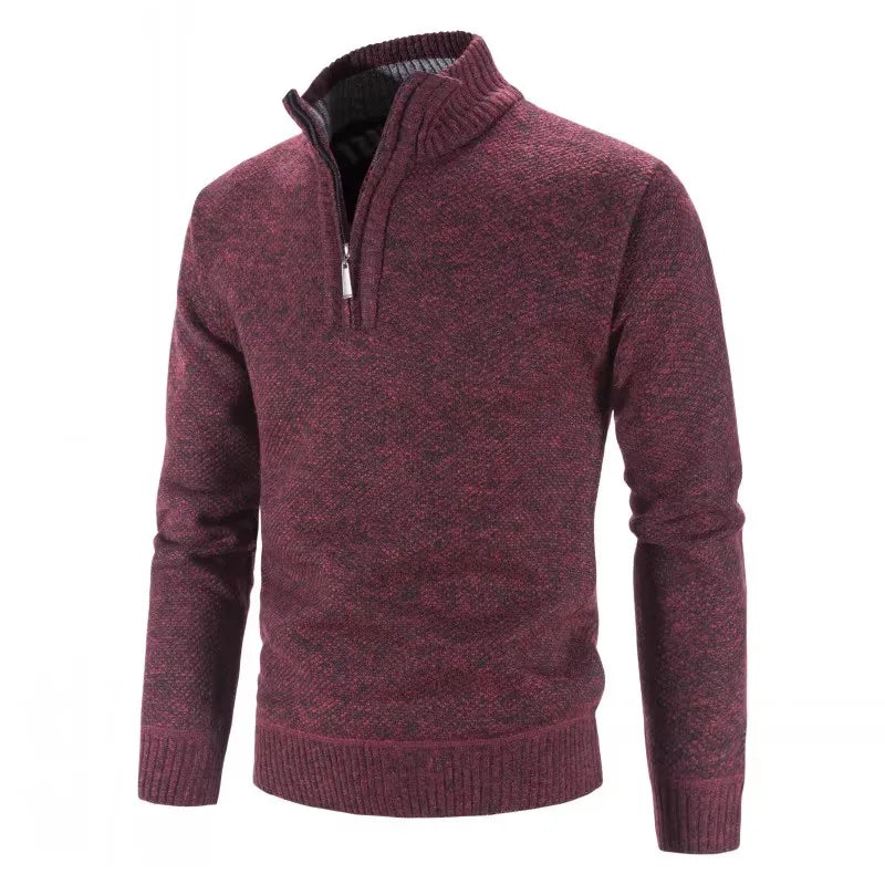 Ensfarget, varm herregenser med høy hals. Moderne slim fit strikkegenser for vinteren.