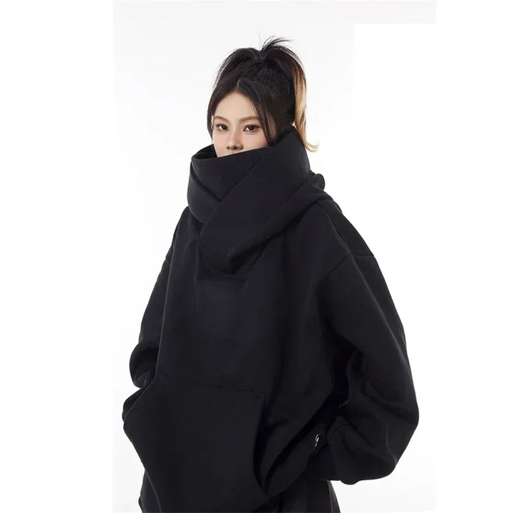 Y2K streetwear hettegenser for menn. Oversized ninja-stil hoodie med høy hals, perfekt for høst og vinter.