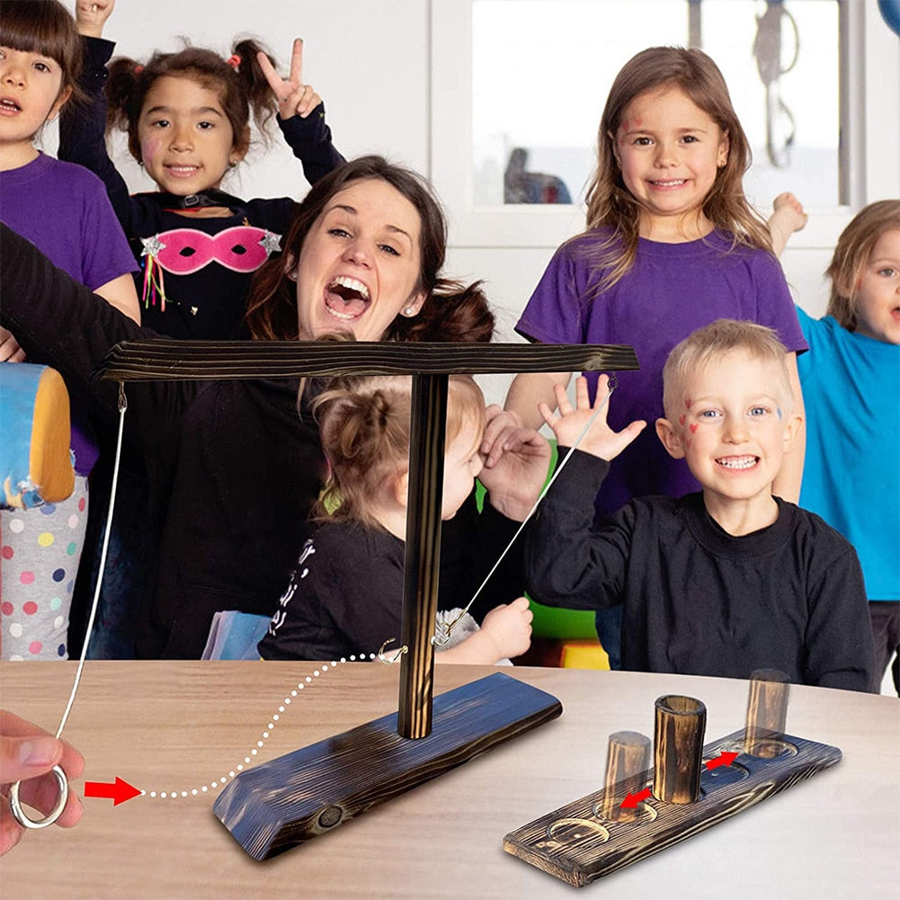 Interaktivt krok- og ringkast familiespill i tre, perfekt for moro med venner og familie.