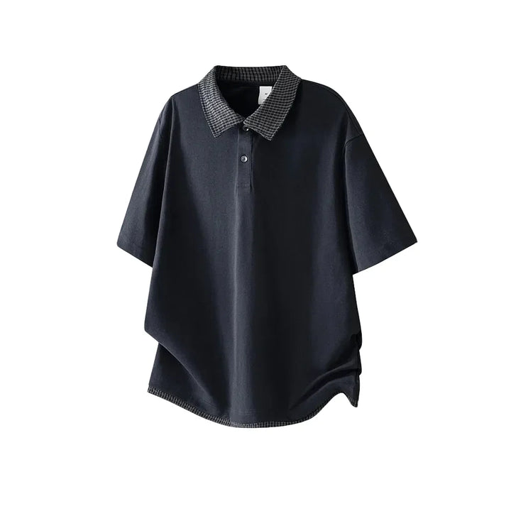 Elegant herrepolo med retro ruter og unikt fake two-piece utseende. Premium kvalitet for hverdag og fritid.