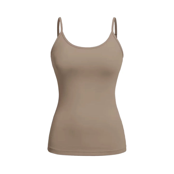 Enkel slim fit tanktopp for dame, perfekt hverdagsplagg.