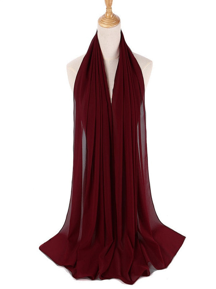Elegant sjal i chiffon, et allsidig plagg for moderne kvinner.