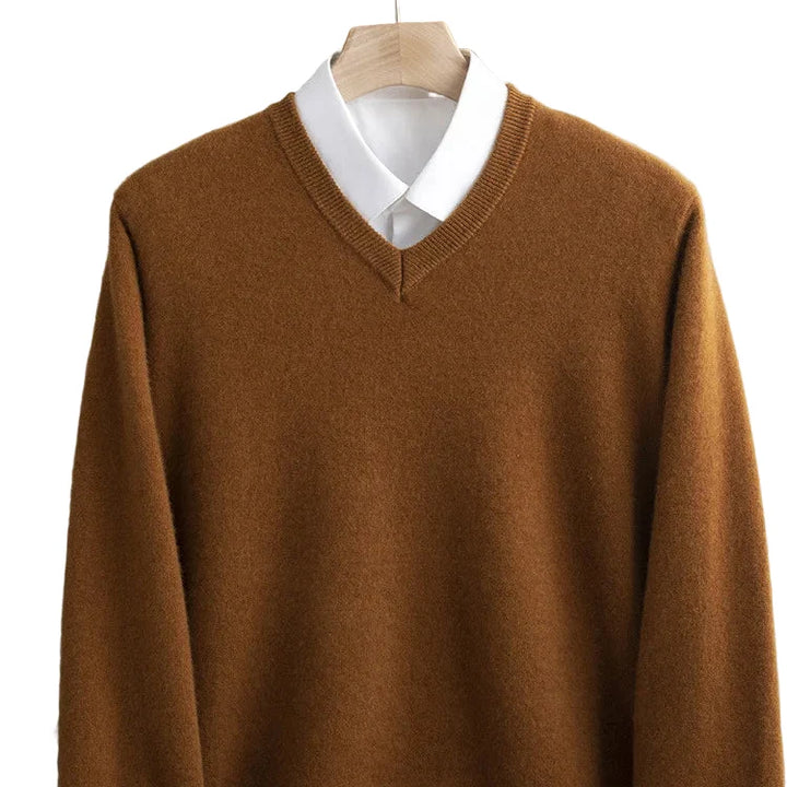 Tidløs V-hals ullgenser for menn. Kløfri merinoull, perfekt som business eller casual herregenser.