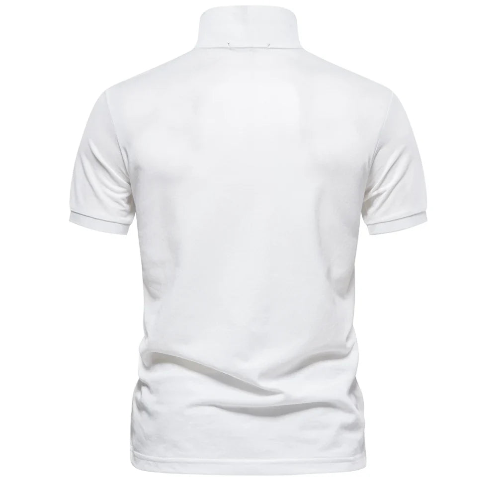 Klassisk kortermet bomulls pique polo for herre, ensfarget og komfortabel.