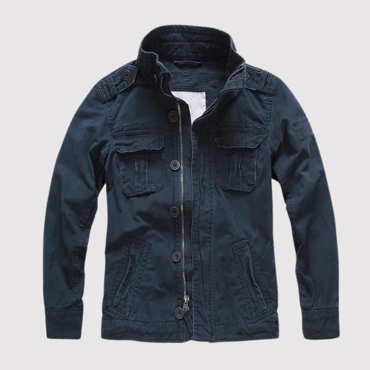 Stilig herre denimjakke med kult retro preg. Allsidig ytterplagg for menn som ønsker en tidløs, moteriktig stil.