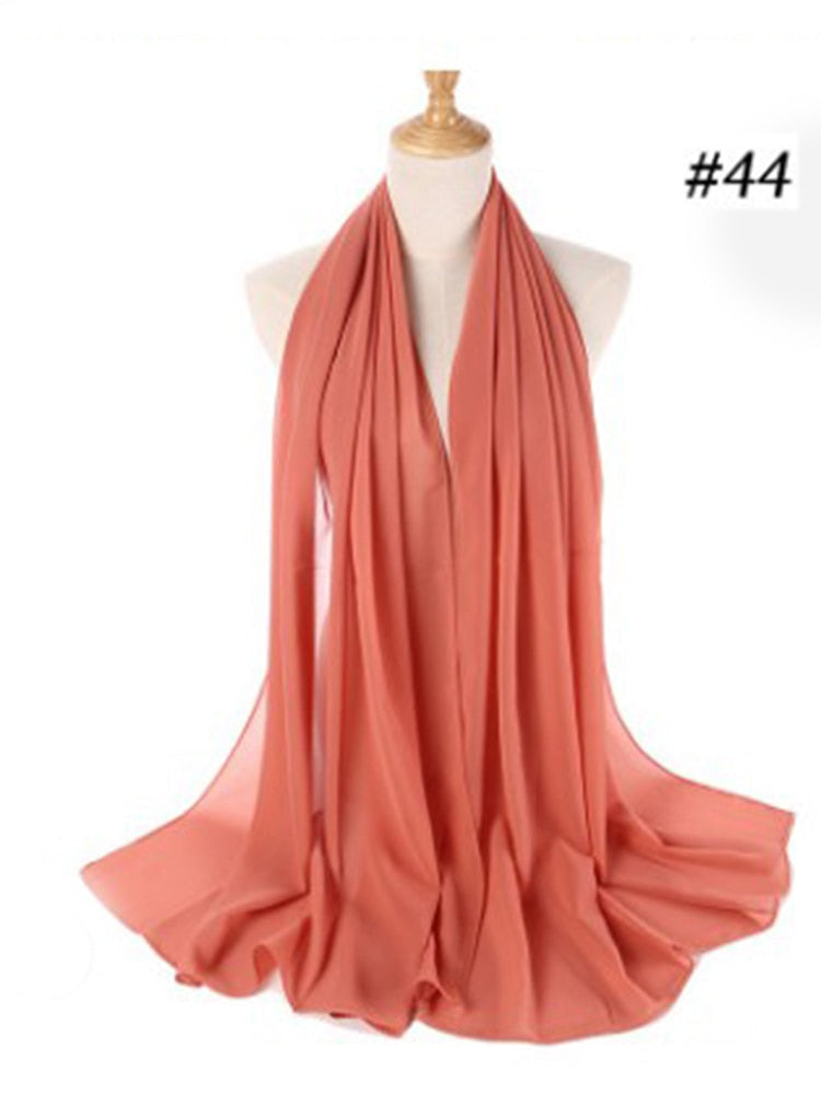 Klassisk chiffon hijab, tidløs eleganse og komfort.