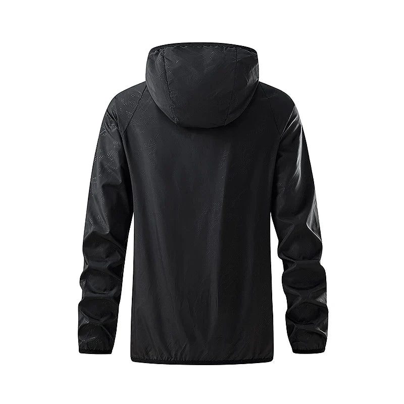 Vanntett turjakke med justerbar hette, unisex modell for optimal beskyttelse.
