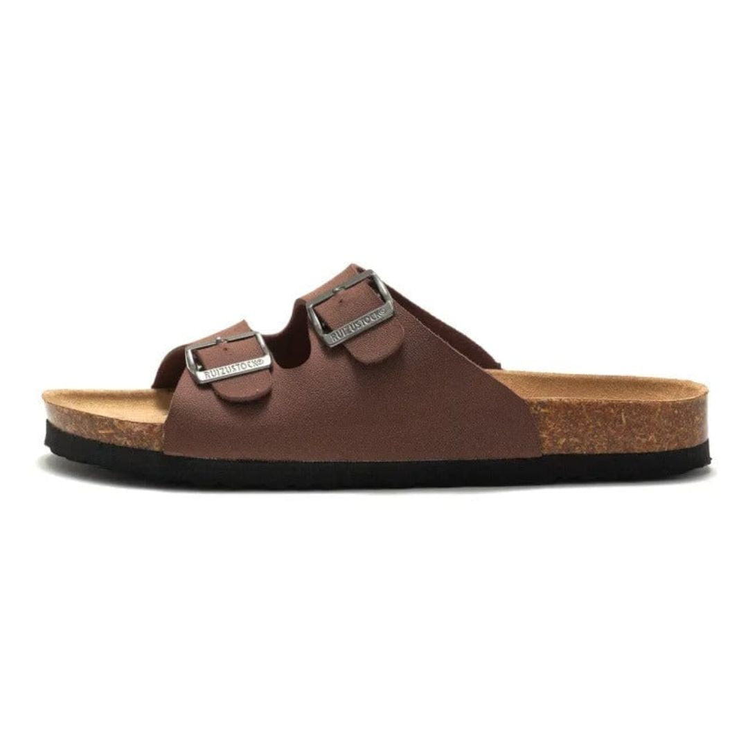 Svarte unisex sandaler, perfekte hverdagssko. Justerbare spenner sikrer en optimal og behagelig passform.
