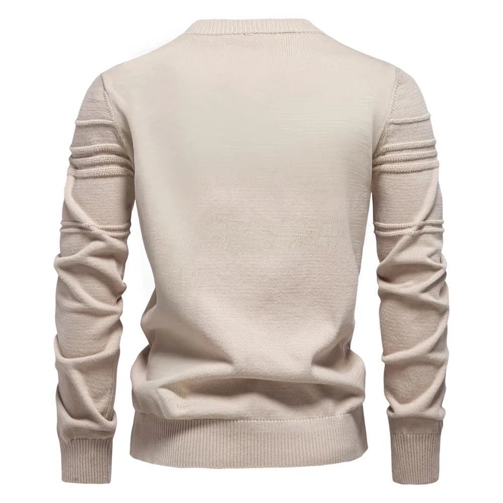 Klassisk stripet herregenser i 100% bomull. Rundhalset strikkegenser for fritid og hverdagsbruk.