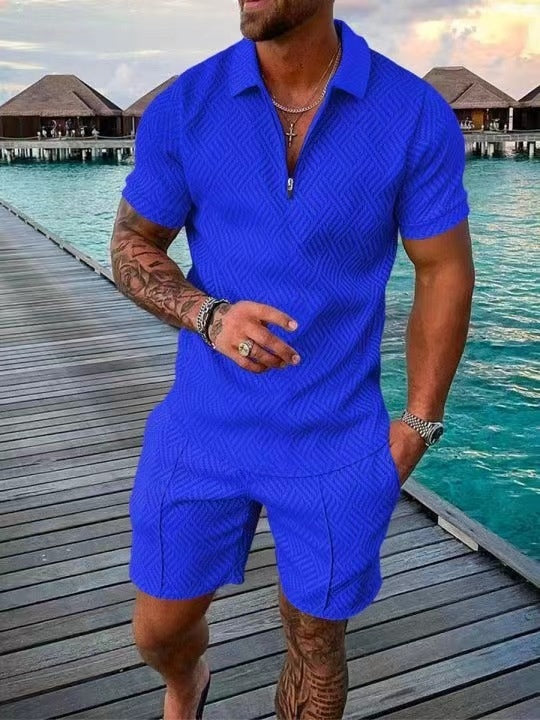 Komplett trendy herretøy med skjorte og shorts. Ideelt for avslappet sommermote og fritid.