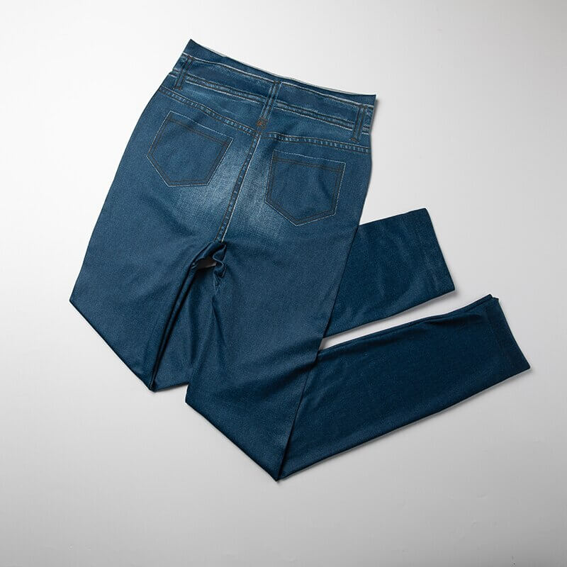 Komfortabel jeans-leggings for kvinner, ideell for hverdagsbruk med slank passform.