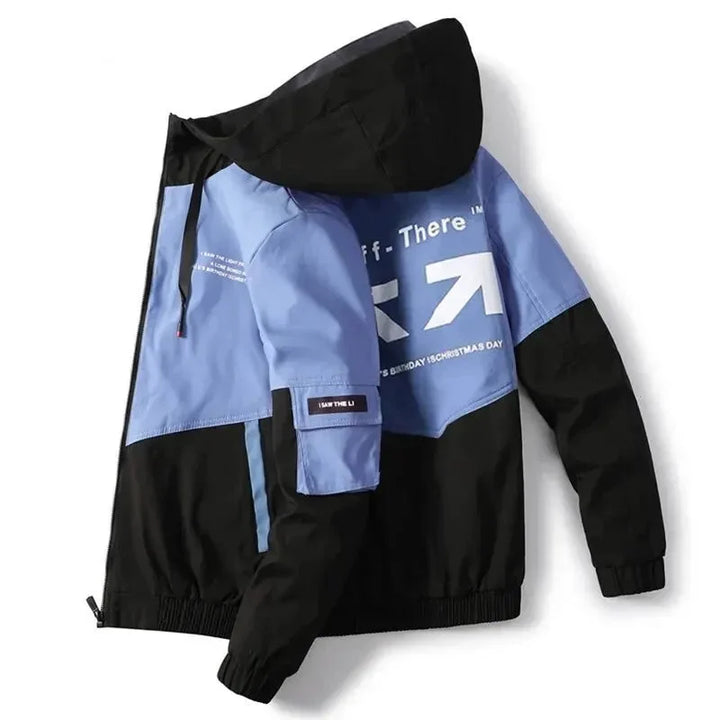 Modell i moderne streetwear vårjakke for menn. Koreansk stil hettejakke med avslappet passform.
