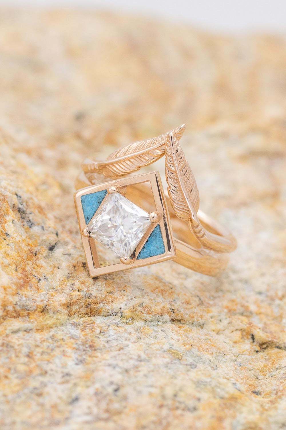 Dame ring i bohostil, ideell som motetilbehør og elegant statement smykke.