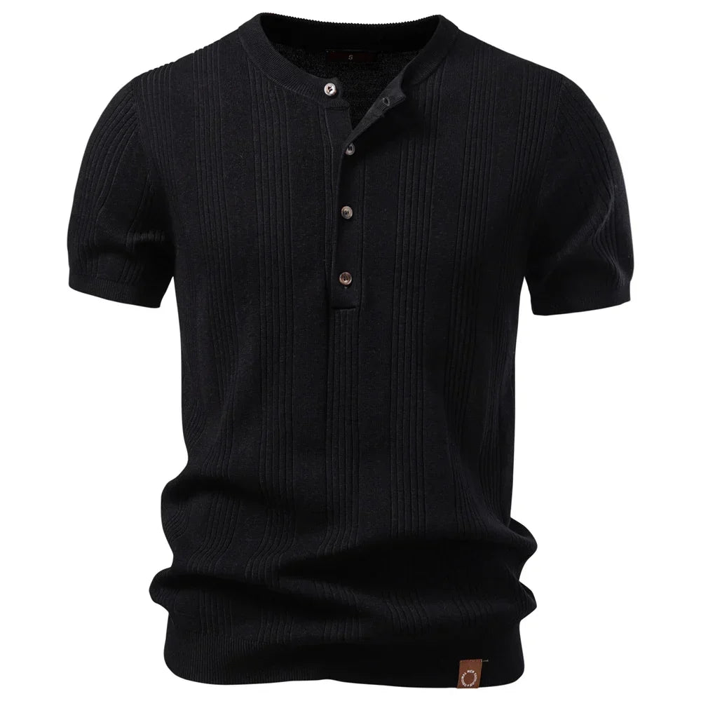 Myk, pustende herre Henley t-skjorte med korte ermer og knapper, perfekt for komfortabel sommerstil.