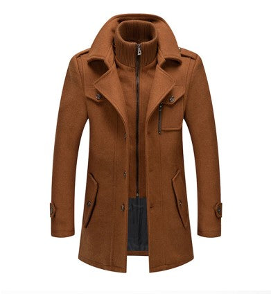 Elegant herre vinterfrakk i polyester. Varm, stilfull frakk for menn, perfekt yttertøy for kulden.