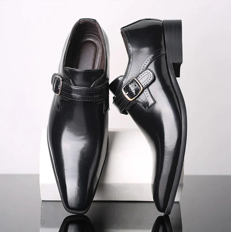 Detaljbilde av tidløse herre oxford sko som kombinerer eleganse, komfort og klassisk stil for enhver mann.