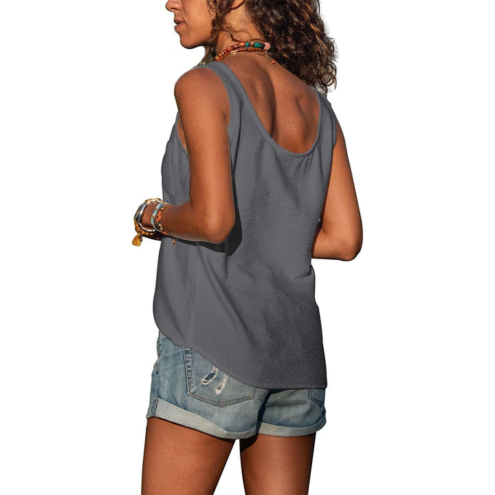 Slank passform dame tank topp, ideell for lag-på-lag eller som elegant festtopp.