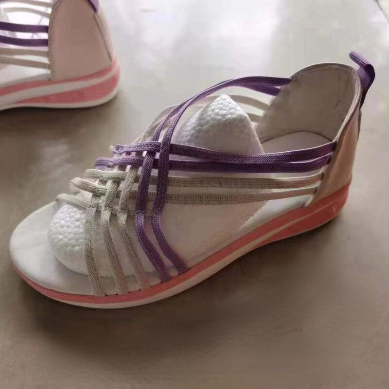 Stilige og komfortable sporty damesandaler. Slip-on med kilehæl, perfekt for sommer, fritid og hverdagsbruk.