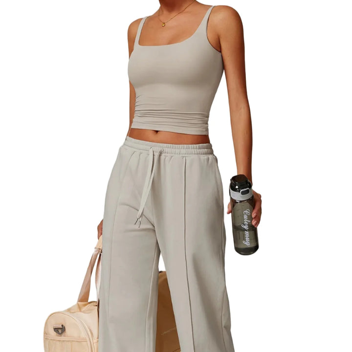 Dame sports-BH singlet for yoga og pilatestrening, gir lett støtte og komfort.