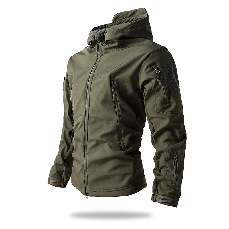 Vanntett og pustende herre softshell jakke. Hettejakke med fleecefôr, perfekt for fotturer og utendørs.