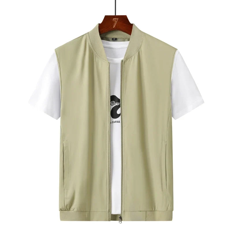 Funksjonell herre sportsvest i mesh, ideell for fiske, tur & sport. Med praktiske lommer.