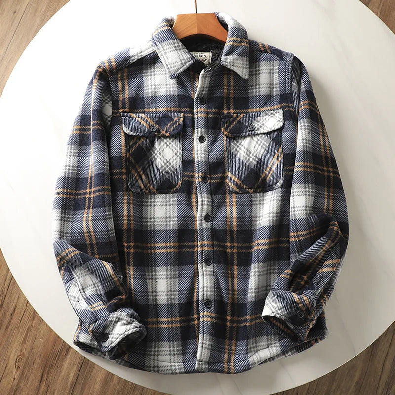 Komfortabel rutete herre skjortejakke i varm flanell og fleece, perfekt for kalde dager om høsten/vinteren.