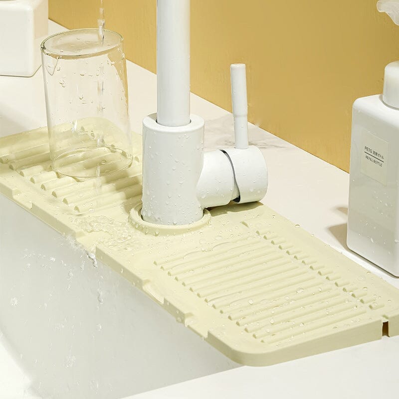 Ergonomisk silikon oppvaskmatte designet for effektiv vannavløp og rask tørking.