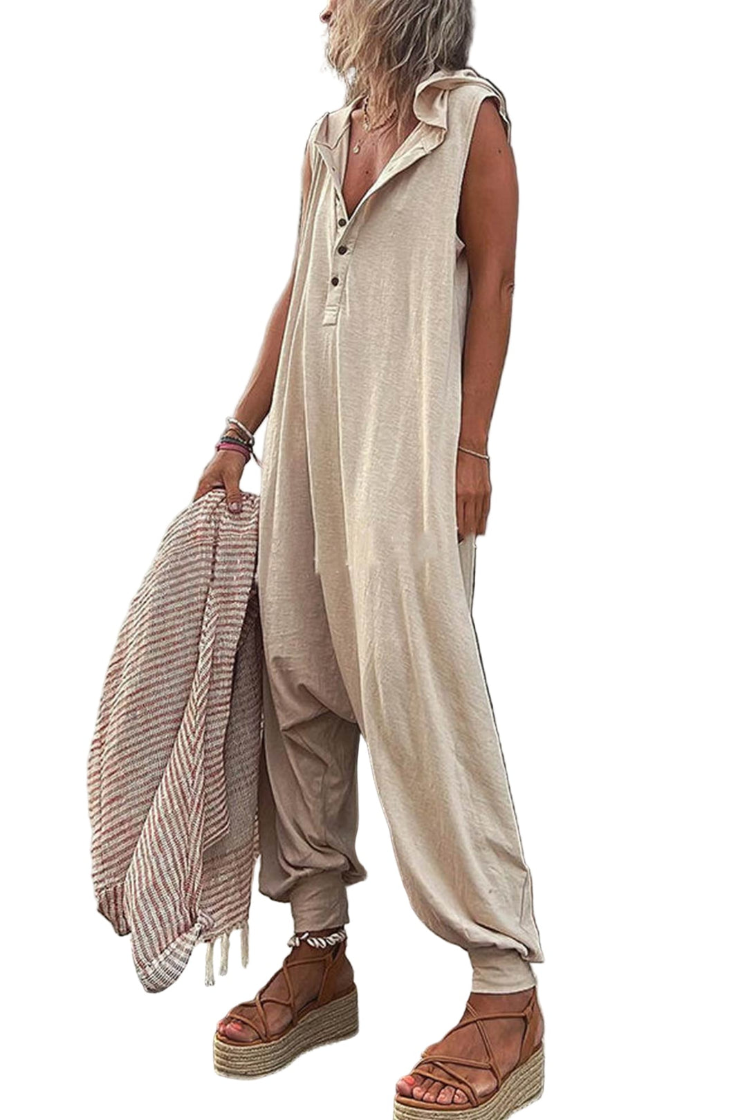 Avslappet dame jumpsuit med hette, perfekt for hverdagsbruk og fritid. Komfortabel og trendy.
