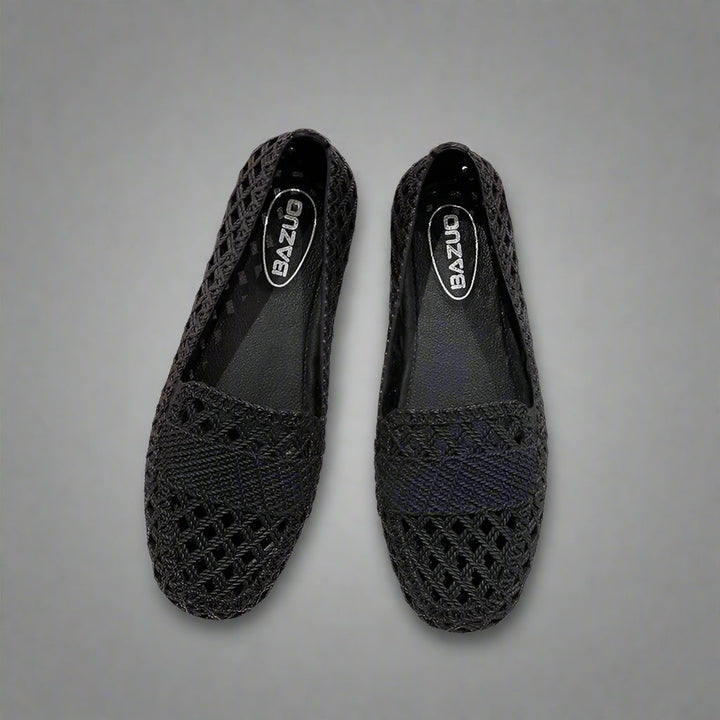 Stilrene slip-on flats som kombinerer komfort og eleganse. En perfekt hverdagssko for kvinner, ideell til vår og sommer.