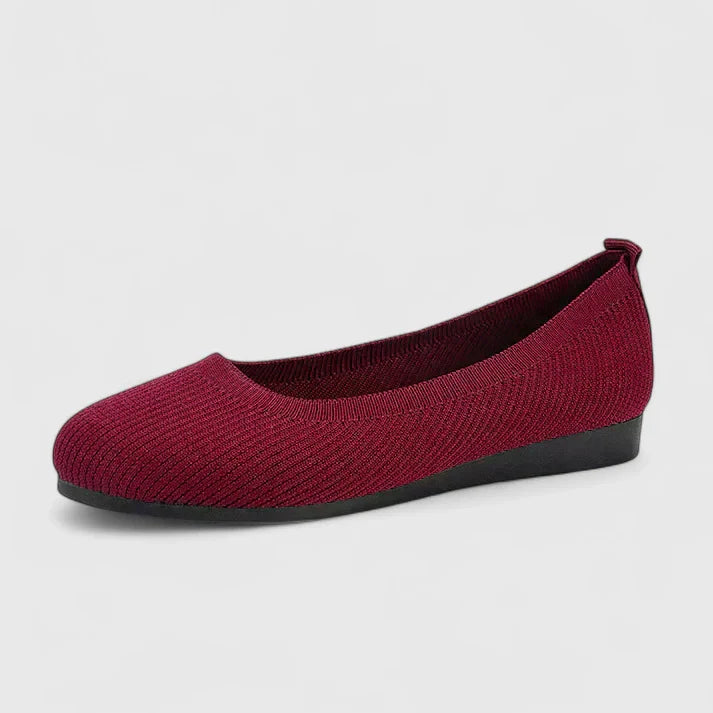 Enkel å ta på: Myke slip-on sko for kvinner, designet for rask og uanstrengt bruk i hverdagen.