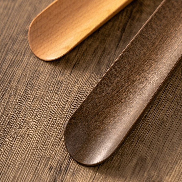 Ergonomisk treskohorn 50 cm for komfortabel sko-påsetting uten å bøye seg, ideell for alle sko.