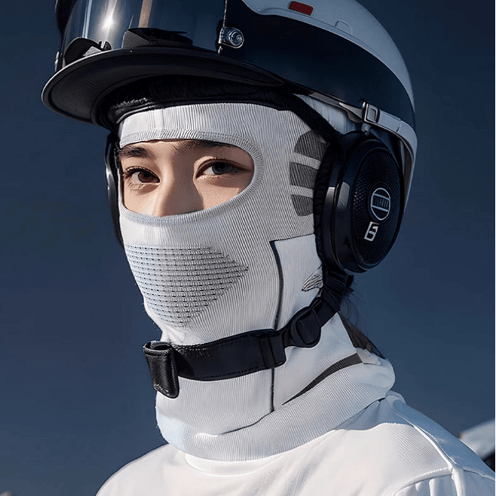 Pustende og varm unisex balaklava for vinter, med fleece for ekstra isolasjon og komfort.