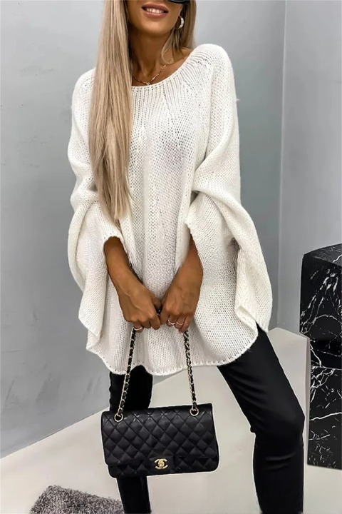 Myk, elegant strikkegenser for dame. Komfortabel løs passform, rund hals og flaggermusermer.