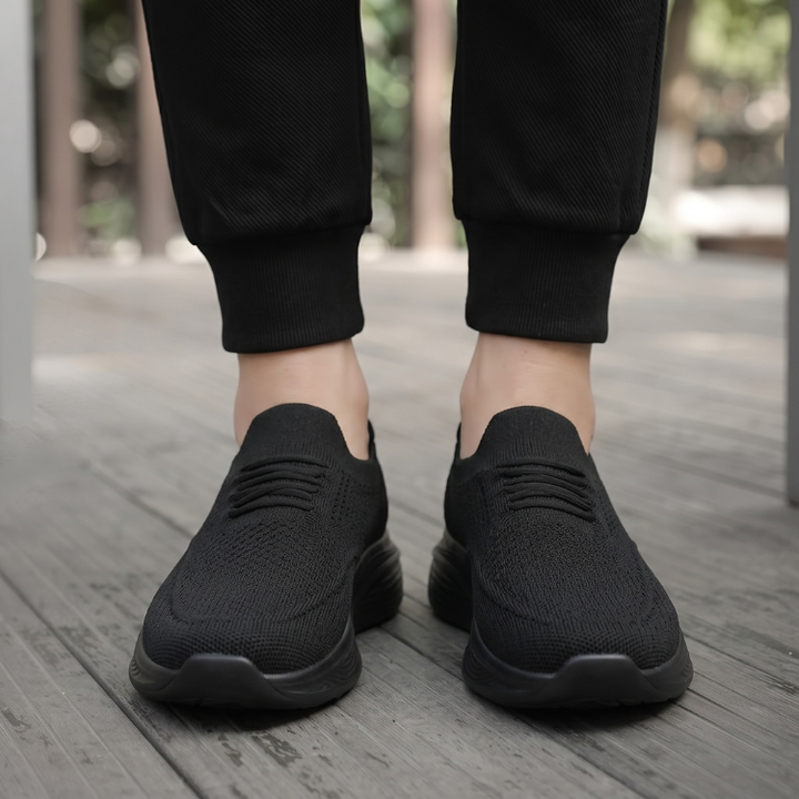 Allsidige unisex hverdagssko, strikket slip-on med ergonomisk design og lettvekt for langvarig komfort.